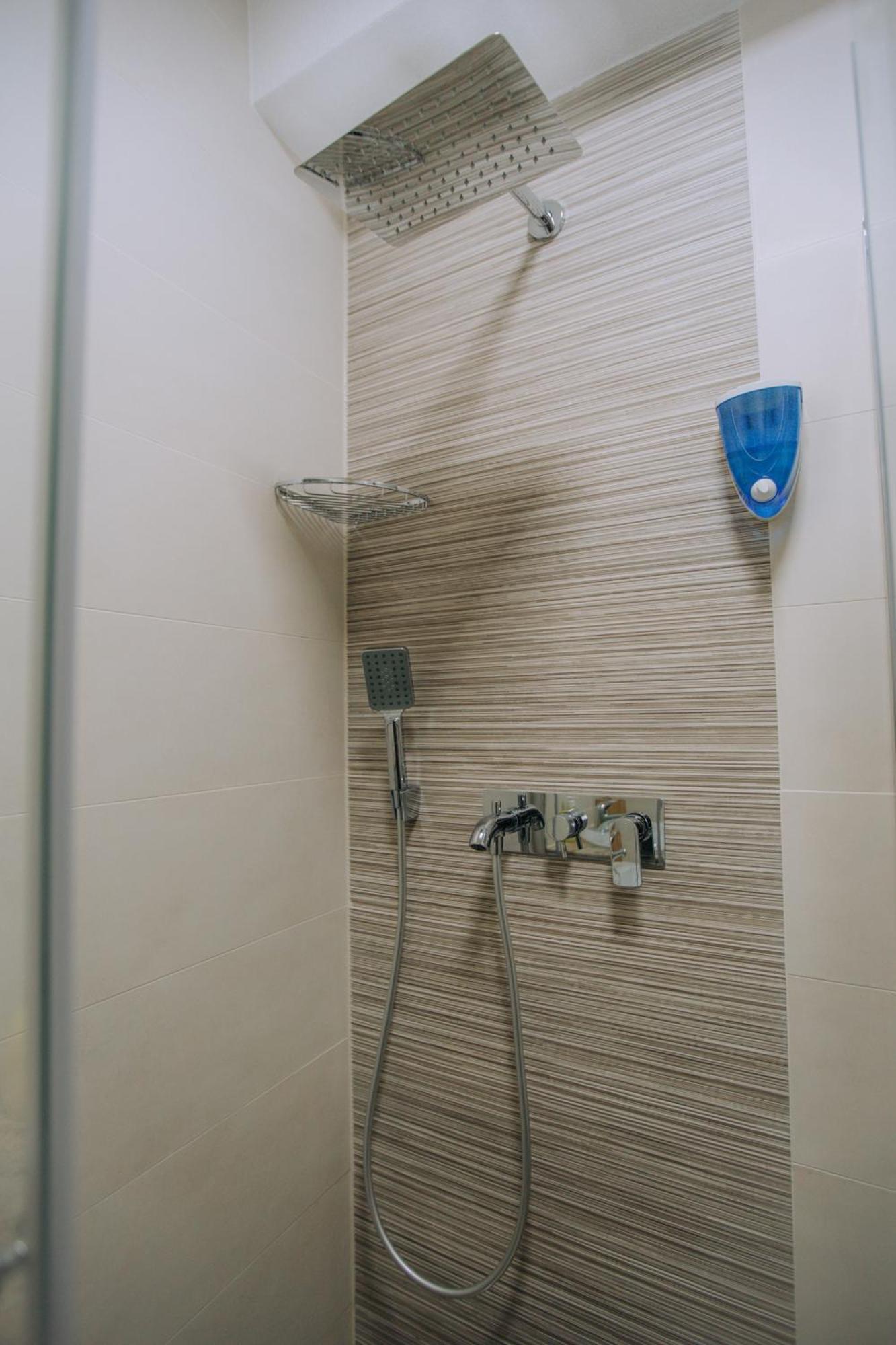 White Blue Ohrid - Luxury Apt, City Center, Private Parking, Balcony, Near Ohrid Lake Luaran gambar